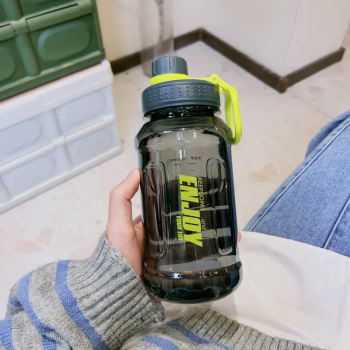 1L BPA-Free Sports Water Bottle with Filter - Ideal for Active Lifestyles