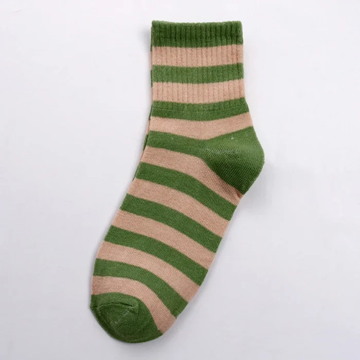 Avocado Charm: Fashionable Mid-Tube Socks