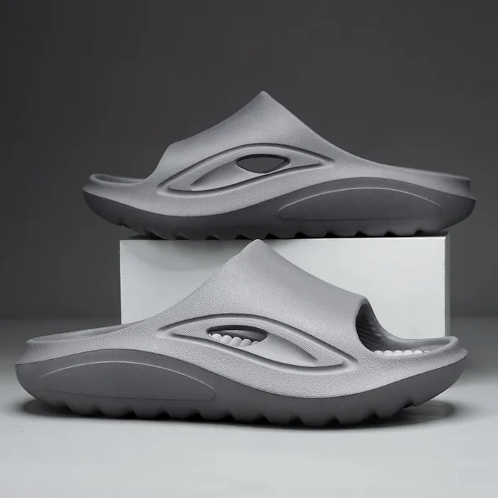 Beachside Leisure: Men's Thick Sole Designer Sandals for Summer Comfort