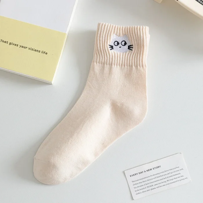 Charming Solid Color Cat Embroidery Socks - Japanese Harajuku Style
