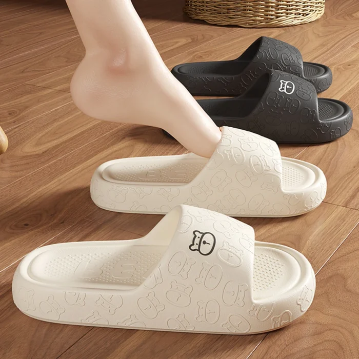 Chic Bear Cartoon Platform Slippers: Perfect for Indoor & Beach