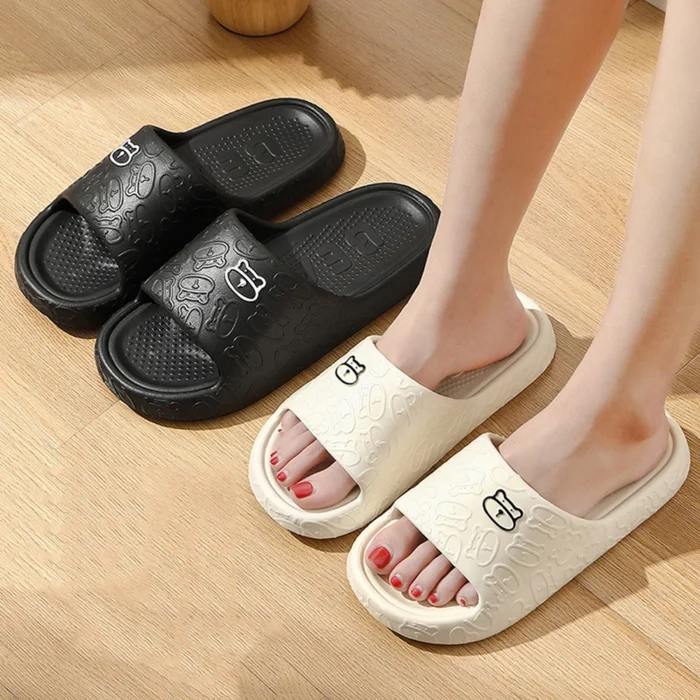 Chic Bear Cartoon Platform Slippers: Perfect for Indoor & Beach