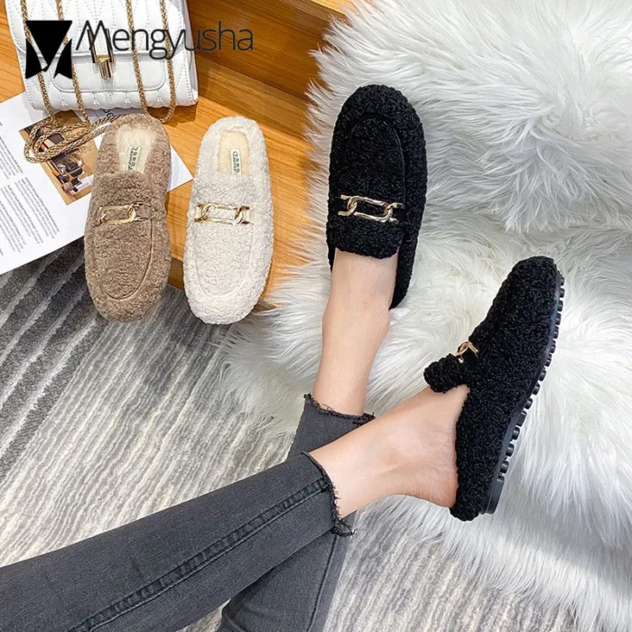 Chic Cuddle: Women's Round Toe Curly Fur Slippers with Metal Chain Buckle
