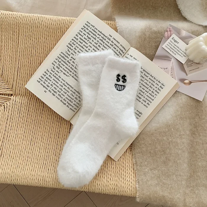 Chic Velvet Cashmere Winter Socks for Women - Cozy & Warm Wool Blend