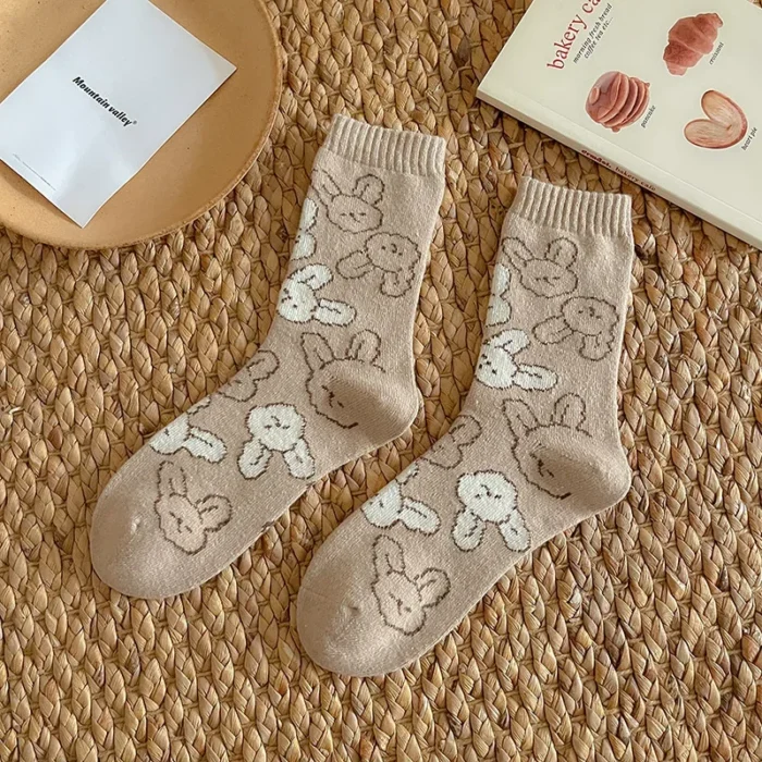 Cozy Coffee-Colored Cartoon Floret Mid-Tube Socks - Perfect