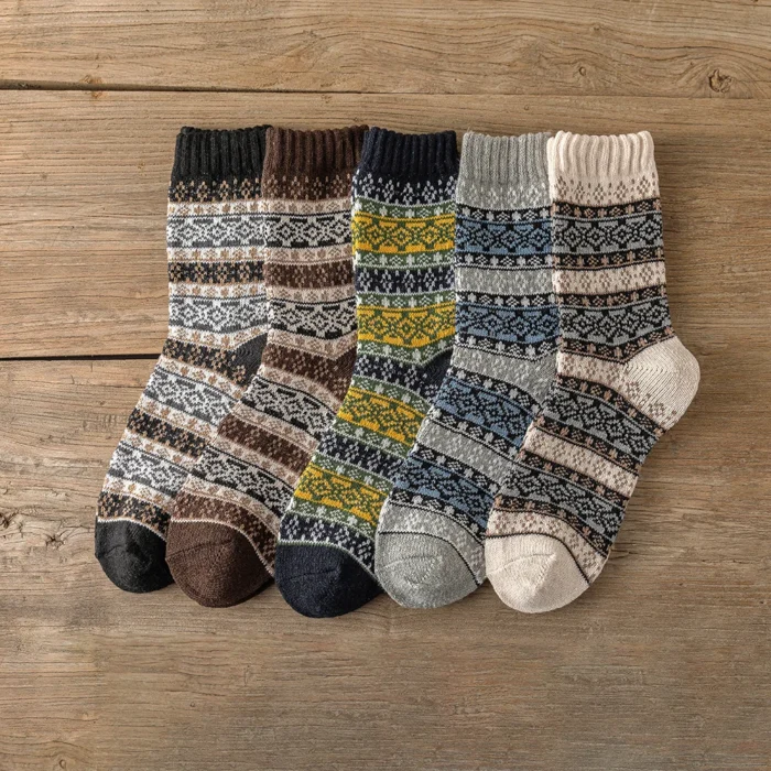 Cozy Comfort: Retro-Style Thick Warm Wool Socks 5-Pair Set