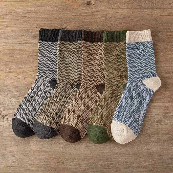 Cozy Comfort: Retro-Style Thick Warm Wool Socks 5-Pair Set