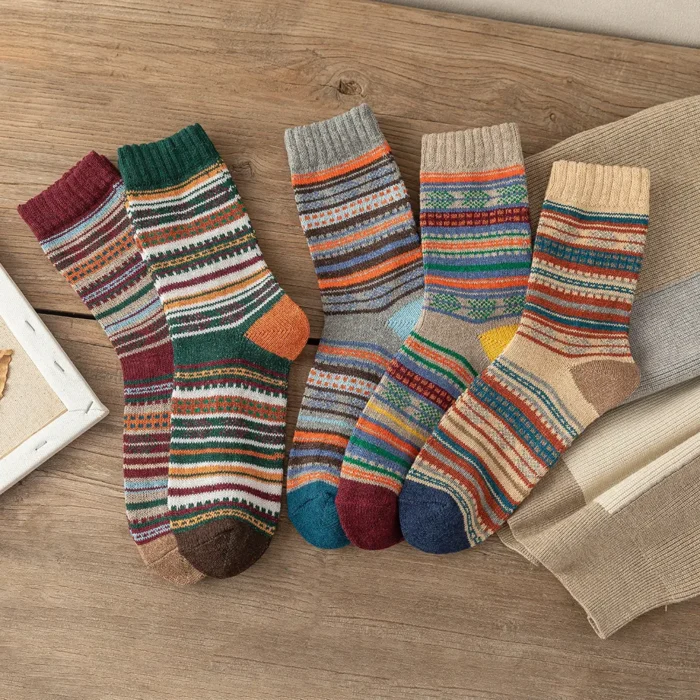 Cozy Comfort: Retro-Style Thick Warm Wool Socks 5-Pair Set