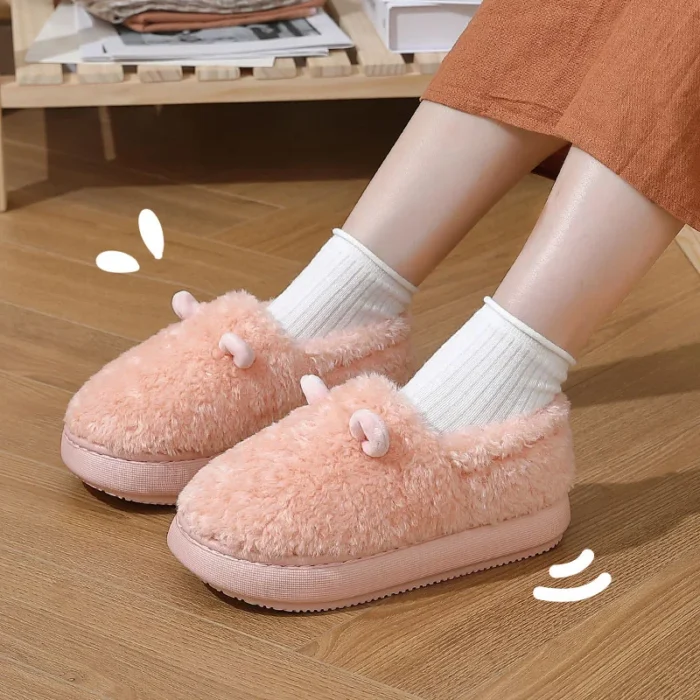 Cozy Winter Retreat: Thick-Soled Plush Slippers