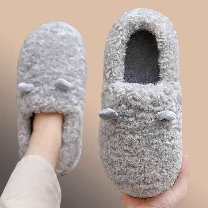 Cozy Winter Retreat: Thick-Soled Plush Slippers