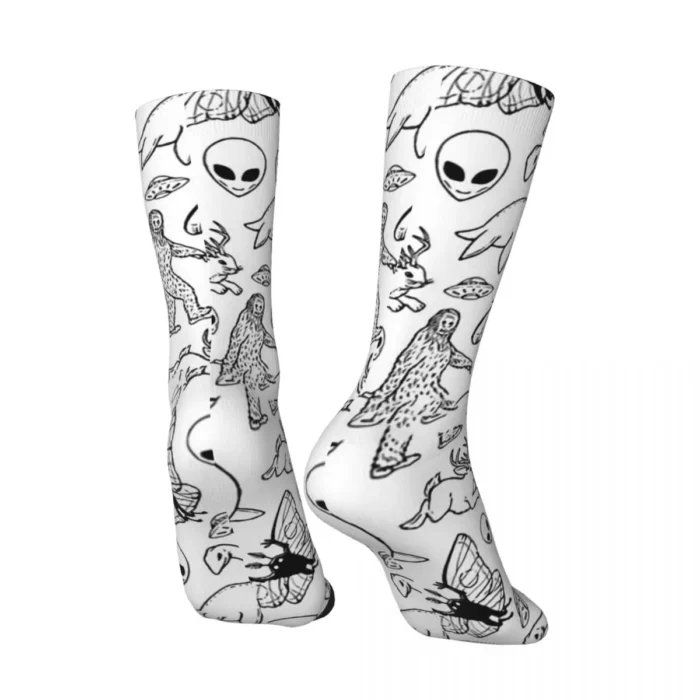 Cryptid Pattern Retro Harajuku Alien Socks - Seamless Hip Hop Crew Socks for Happy Men, A Crazy Gift Idea