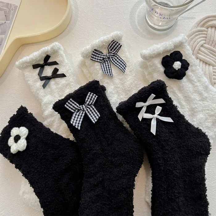 Floral Elegance: Women's Lolita Sweet Bowknot Coral Fleece Socks