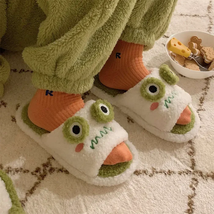 Frog Faux Fur Slippers: Cozy Winter Comfort for Couples