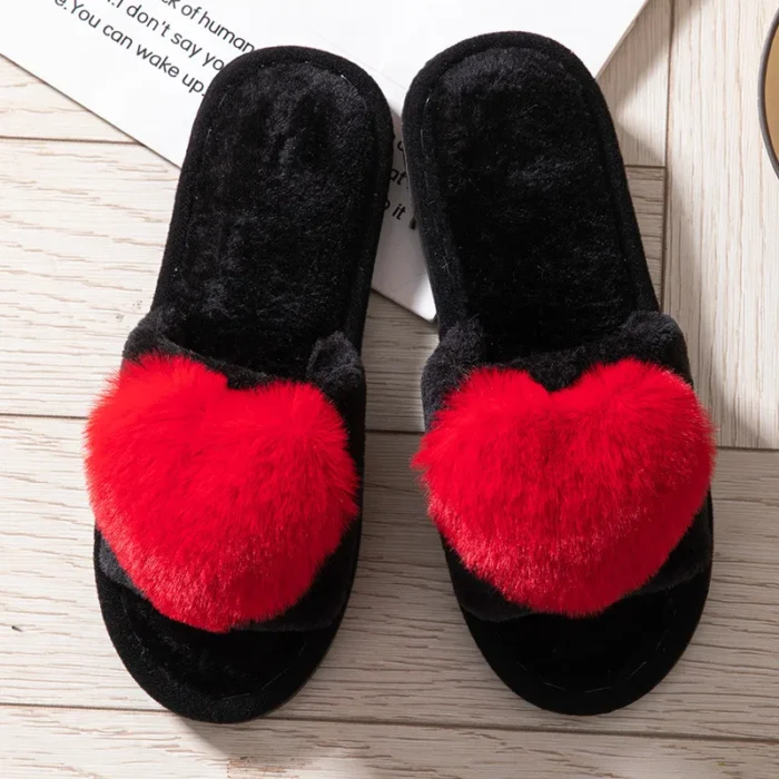 Heartfelt Warmth: Women's Cute Heart Pattern Plush Home Slippers for Autumn-Winte