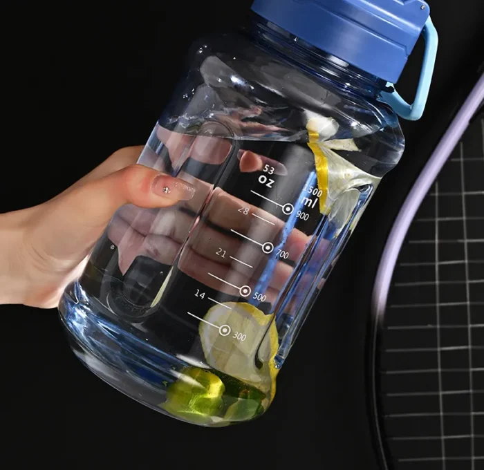 Large Capacity Water Bottle with Scale 1.5/2.1L