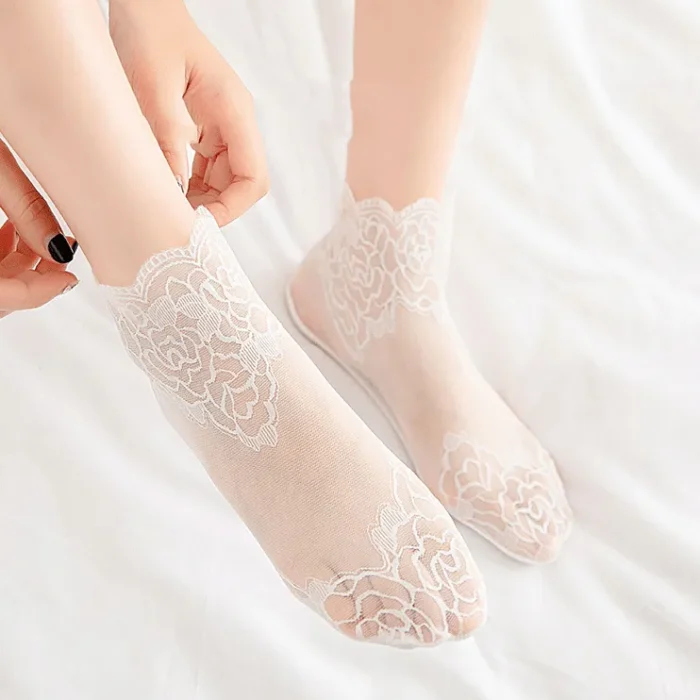 Lolita Invisible Lace Boat Socks - Elegant Hollow Non-Slip Design