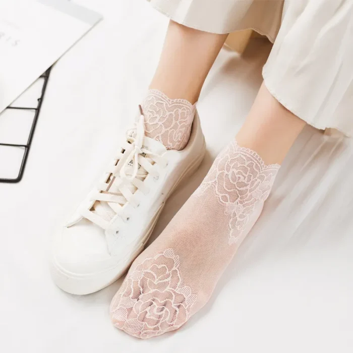 Lolita Invisible Lace Boat Socks - Elegant Hollow Non-Slip Design