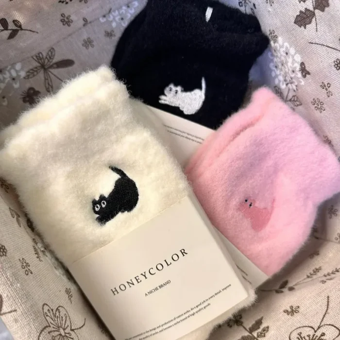 Purr-fect Warmth: Women's Cute Cat Mink Fleece Super Soft Socks