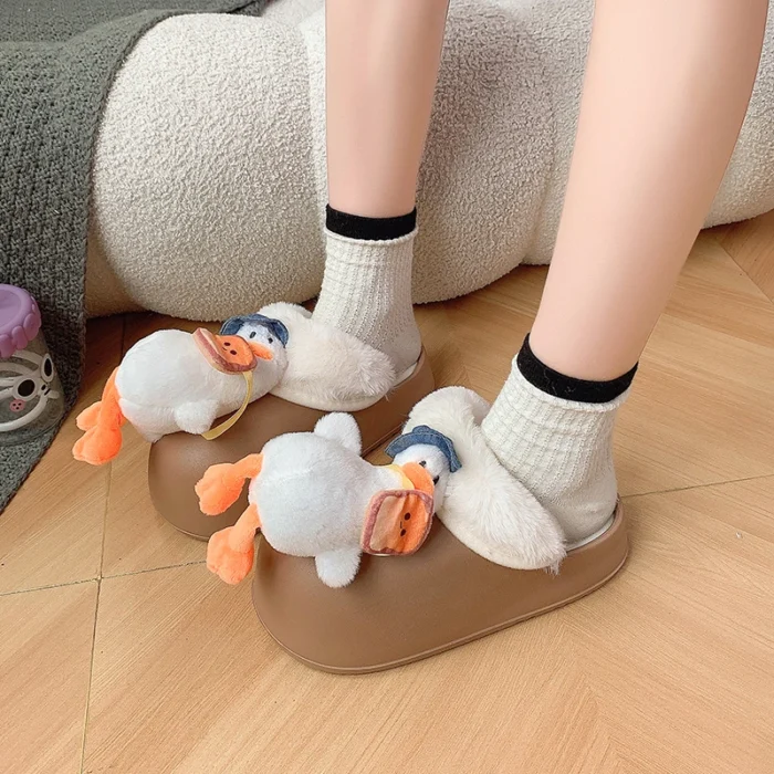 Quack-tastic Comfort: Women's Winter Cartoon Duck Plush Slippers