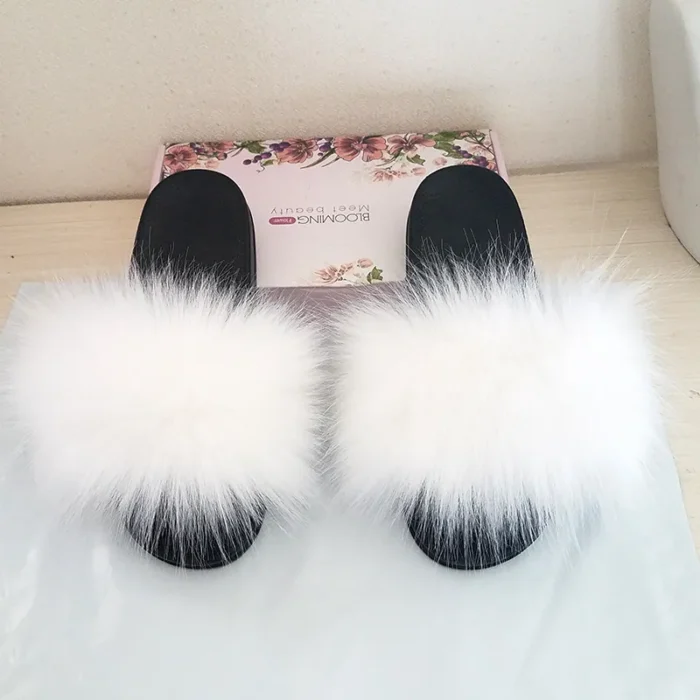 Summer Fluff: Faux Fur Slides for Women - Chic Fluffy Sandals for Indoor/Outdoor