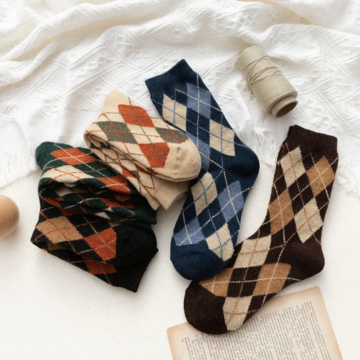 Thick Knit Argyle Plaid Crew Socks - Vintage Preppy Style for Autumn/Winter