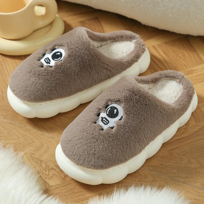 Winter Comfort: Men's Soft Sole Indoor Anti-skid Fluffy Slippers