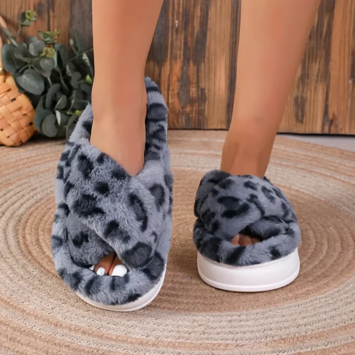 Winter Elegance: Solid Color Faux Fur Slippers for Women